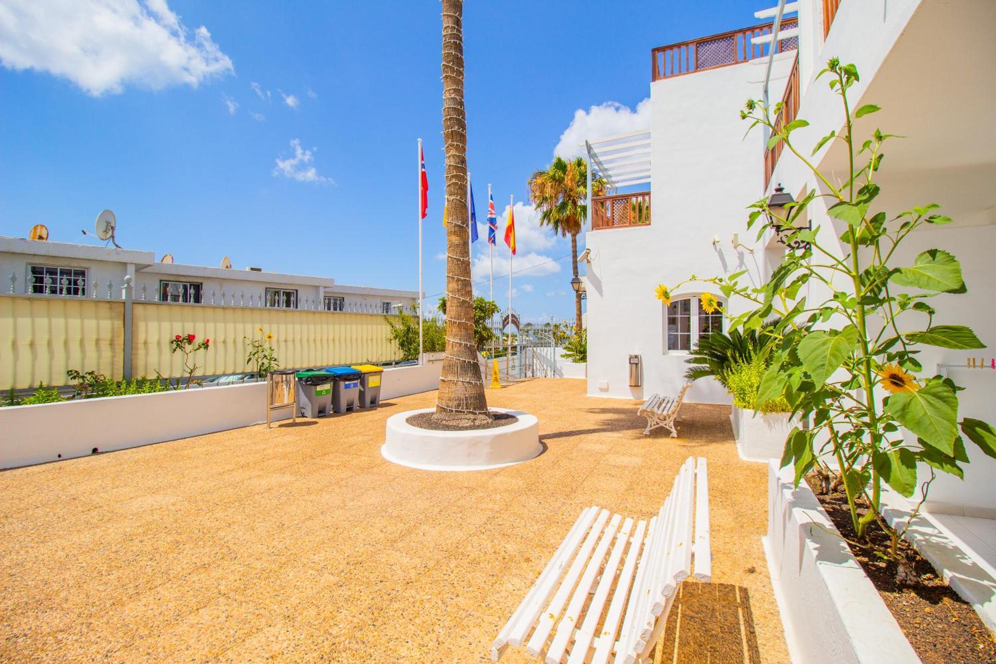 Vista Mar Apartamentos (Adults Only) Puerto del Carmen  Exterior photo
